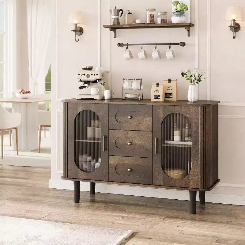 Credenza a buffet da 47" con ante in vetro scanalato e 3 cassetti, madia moderna con ripiani regolabili per cucina, sala da pranzo
